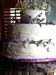 Country-style wedding cake
